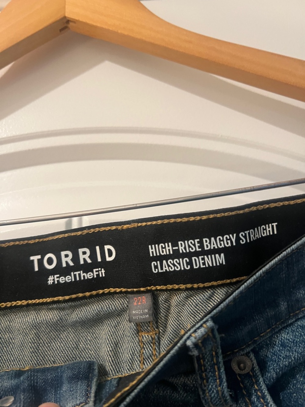 Torrid High Rise  BAGGY STRAIGHT
CLASSIC DENIM Jeans - Picture 2 of 5